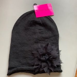 Betsey Johnson Light Weight Beanie w/ Flower CUTE!